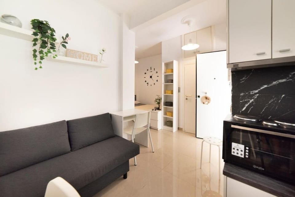Kitchen or kitchenette, Living room, Dining area, stove