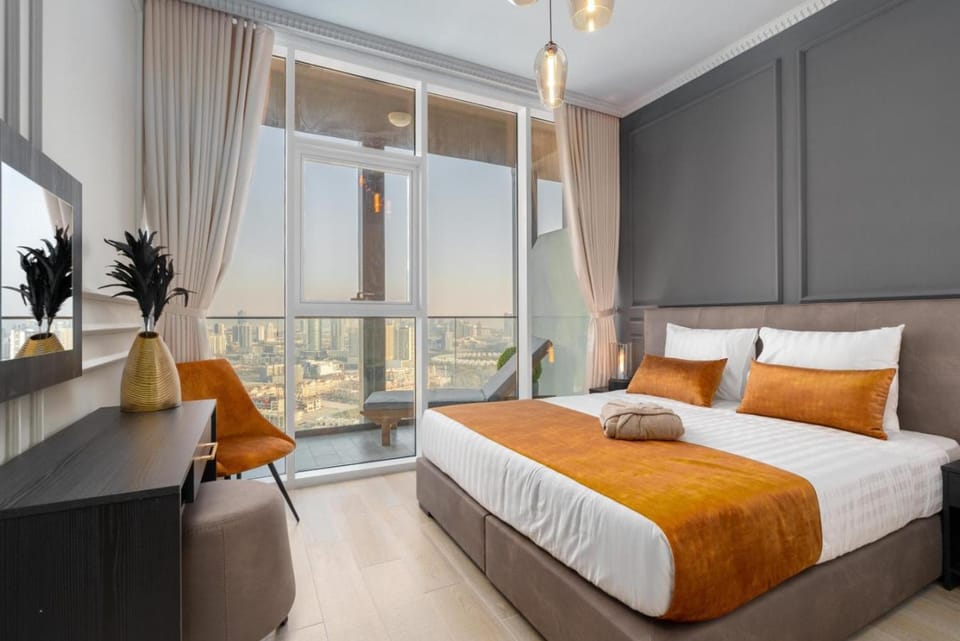 BLVD - Upgraded Highrise Suites Apartment in Dubai