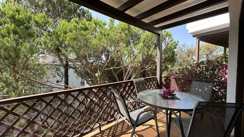 View (from property/room), Balcony/Terrace