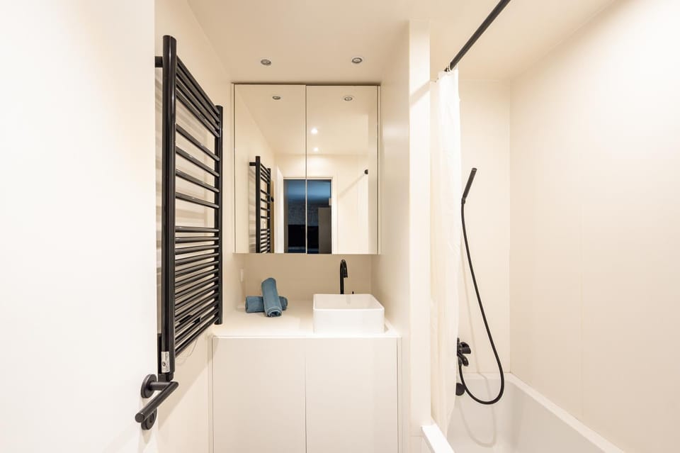 Elegant Flat - 6 Guests - Saint Germain des Prés Apartment in Paris