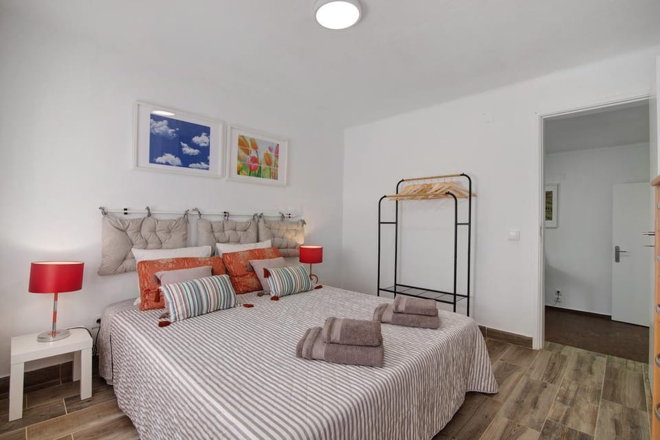 Property building, Living room, Bedroom