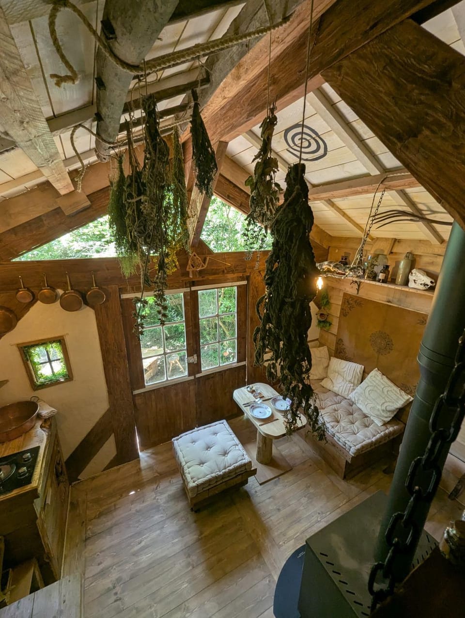 La Cabane du Druide Karvalan Campground/ 
RV Resort in Grand Est