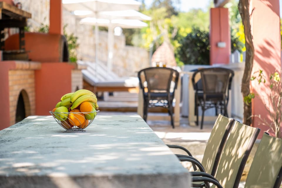 Patio, Dining area