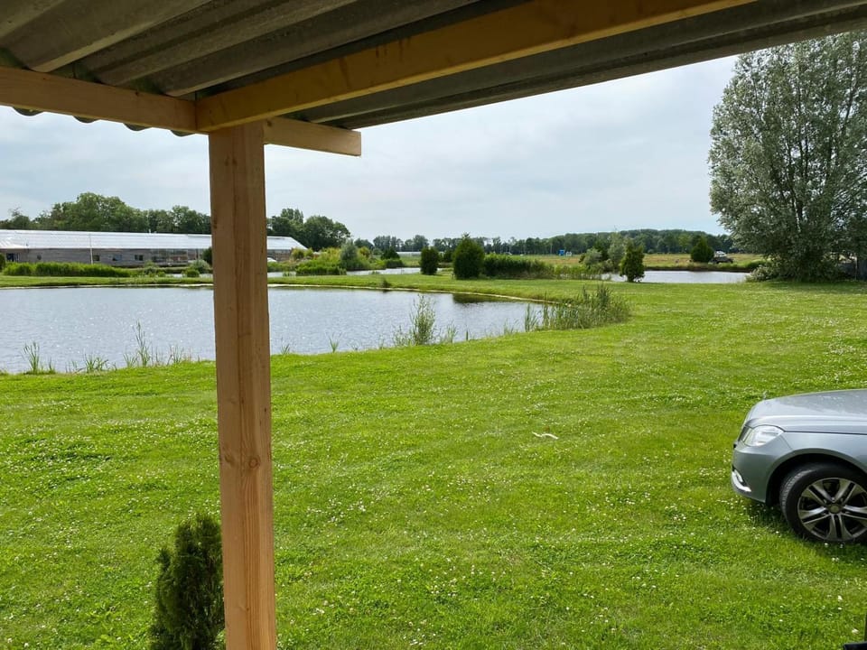 Forelwereld camping Luttelgeest aan zee vlak bij Giethoorn ,Lemmer ,Urk Apartment in Flevoland, Netherlands