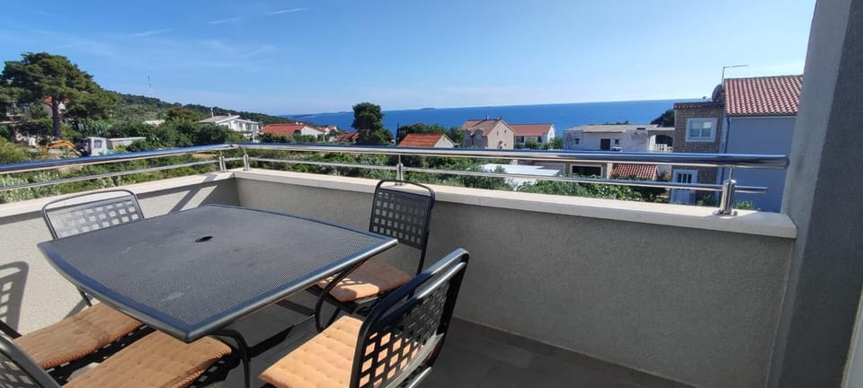 View (from property/room), Balcony/Terrace, Sea view