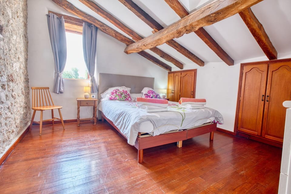 Property building, Living room, Bedroom