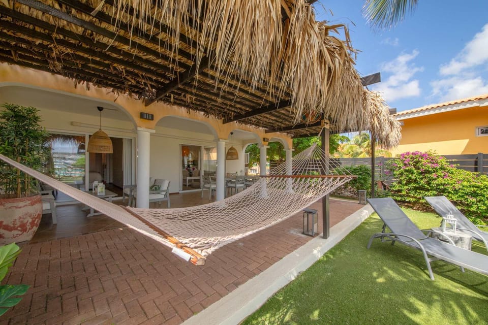 Tropical Garden Escape at Masbango - Jan Thiel Villa in Jan Thiel