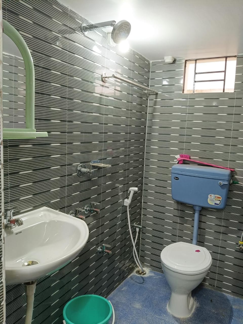 Shower, Toilet, Bathroom