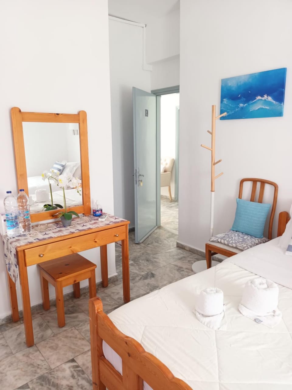 Decorative detail, Bedroom, Area and facilities, furniture