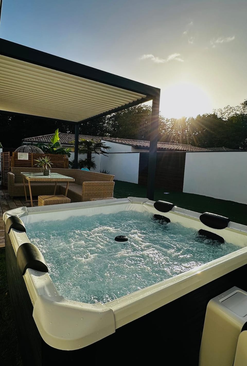 Day, Natural landscape, Hot Tub, Hot Tub, Spa and wellness centre/facilities