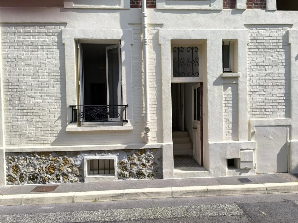 Property building, Facade/entrance