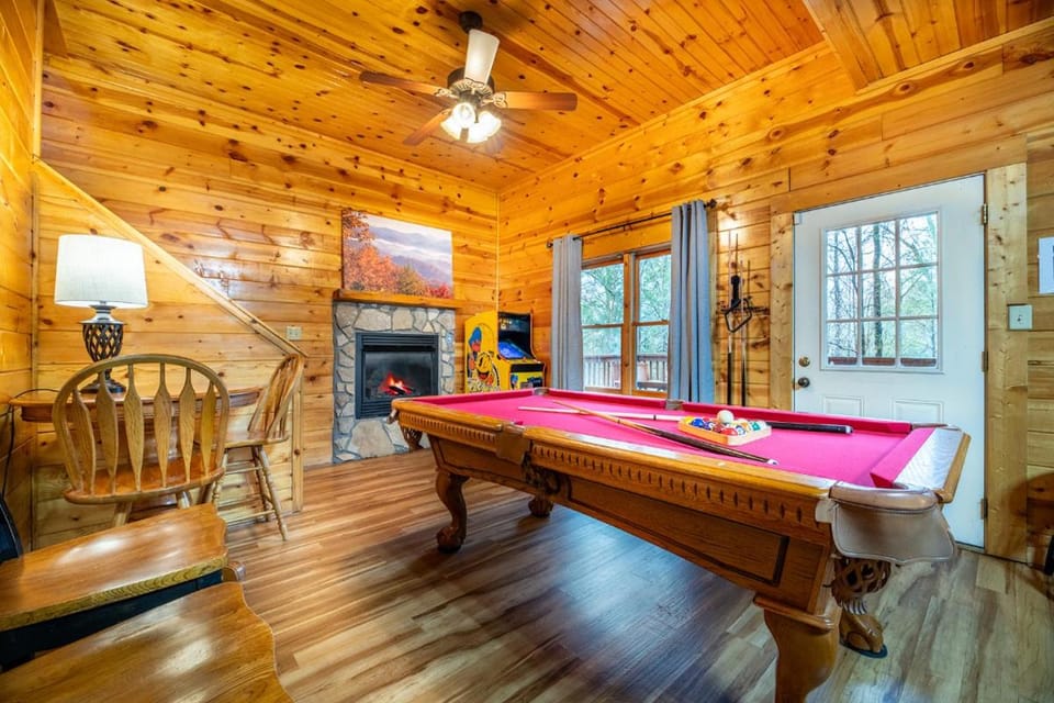 A Perfect Stay By Avada Properties House in Pigeon Forge