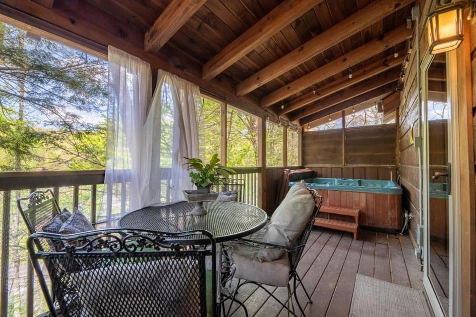 Anglers Bend By Avada Properties House in Pigeon Forge