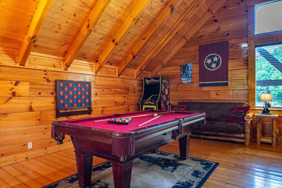 Bear Essentials Lodge By Avada Properties House in Sevierville