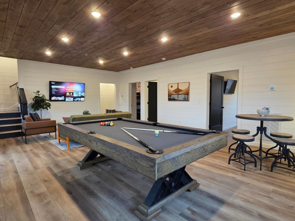 Bearfoot Lodge By Avada Properties House in Gatlinburg