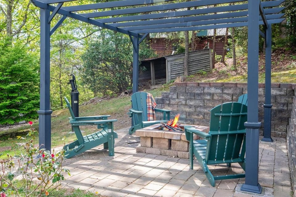 Big Bear Lodge at Valley View By Avada Properties House in Sevier County