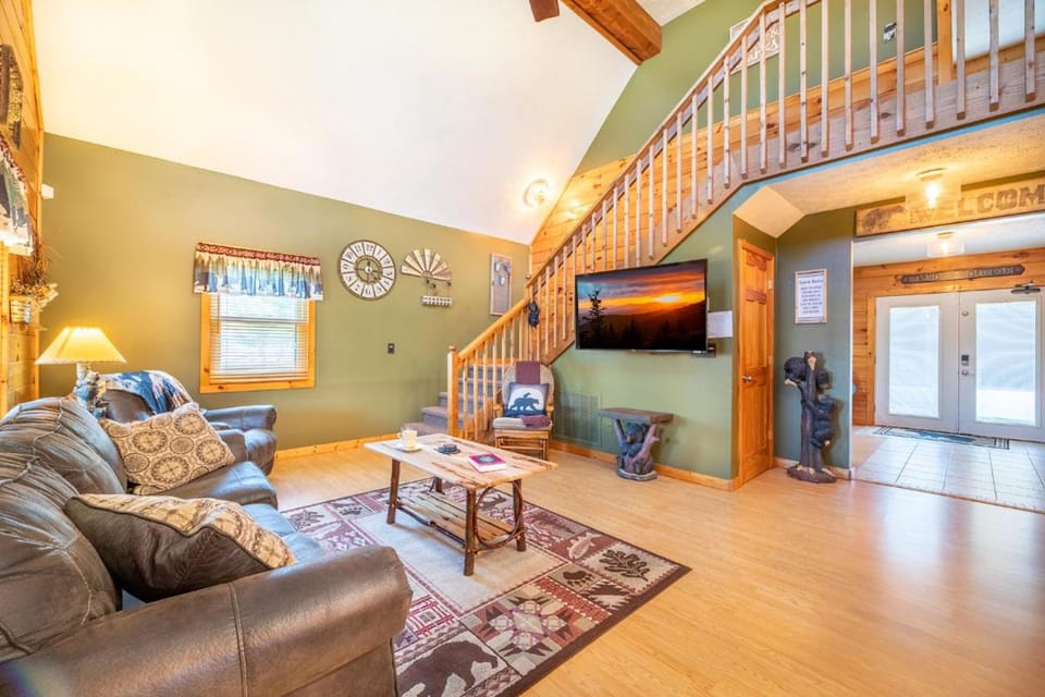 Black Bear Splash By Avada Properties House in Sevier County