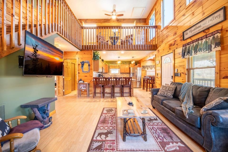 Black Bear Splash By Avada Properties House in Sevier County