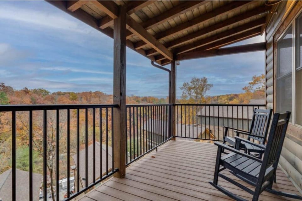 Bluemoon Ridge By Avada Properties House in Pigeon Forge