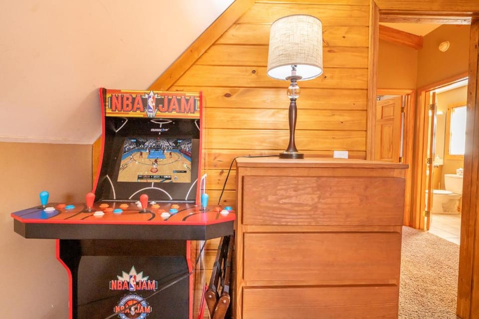 Cozy Bear Cove 2 By Avada Properties House in Pigeon Forge
