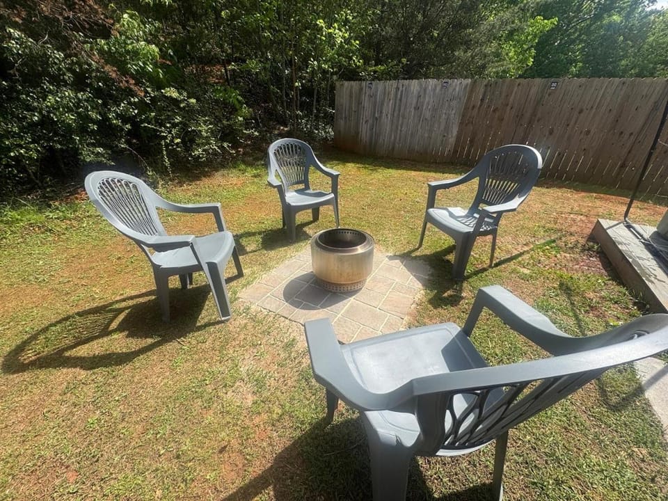 Patio, Day, Garden, Seating area, fireplace