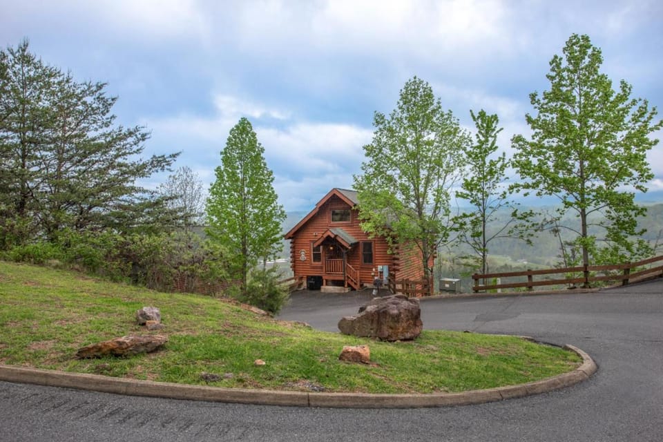 Edge Of Forever By Avada Properties House in Sevier County