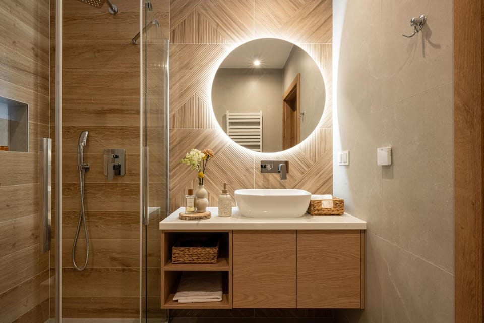 Shower, Bathroom