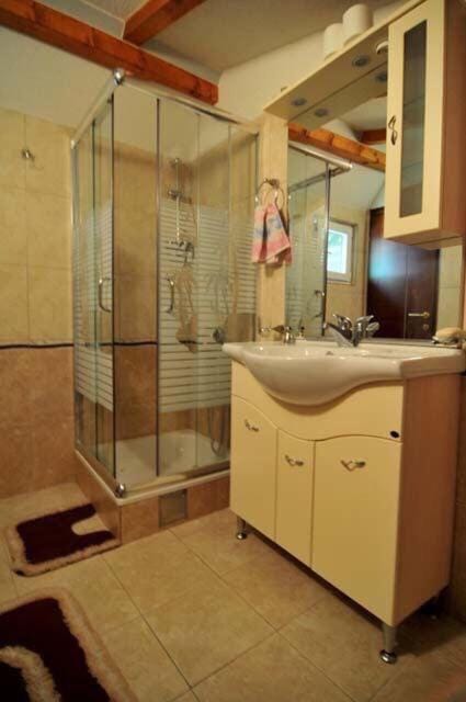 Bojana oaza uz rijeku - vikendica House in Ulcinj Municipality