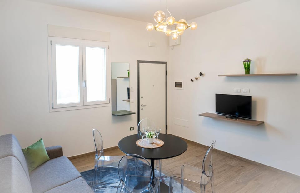 TV and multimedia, Living room, Dining area