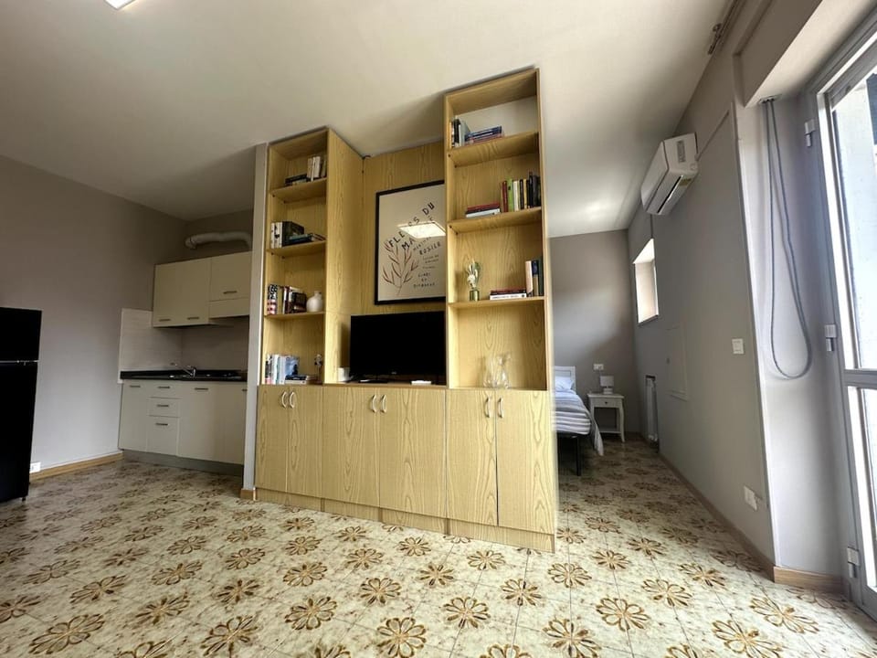 TV and multimedia, Kitchen or kitchenette