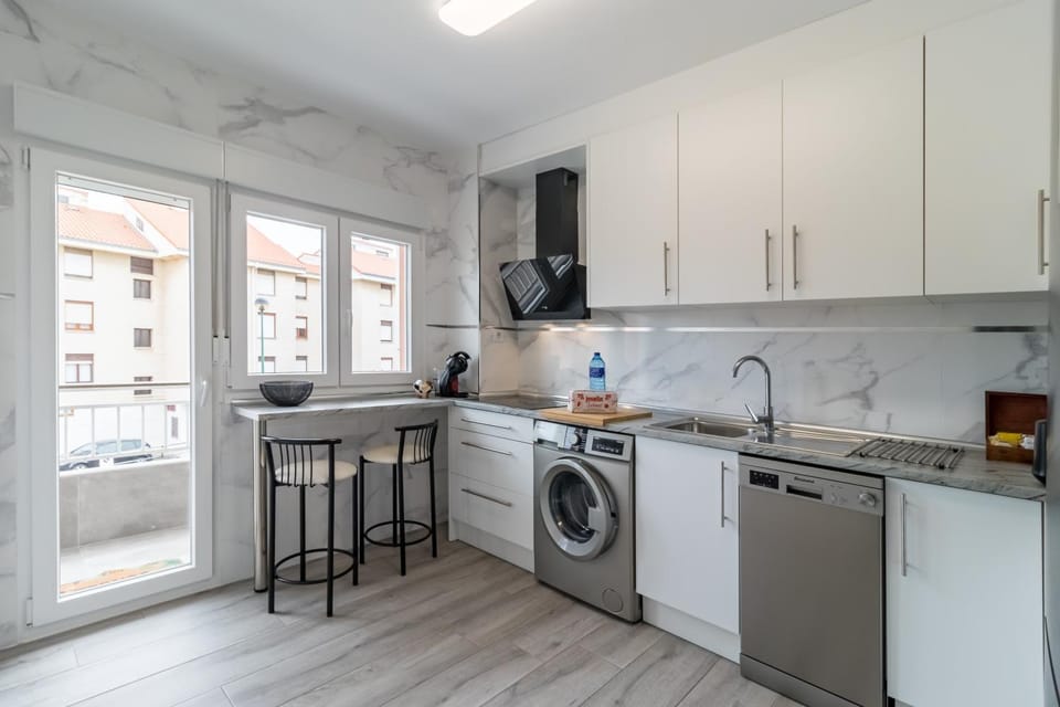 Kitchen or kitchenette, Living room
