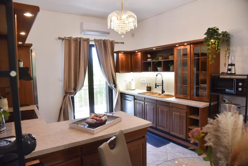 Kitchen or kitchenette, oven, stove
