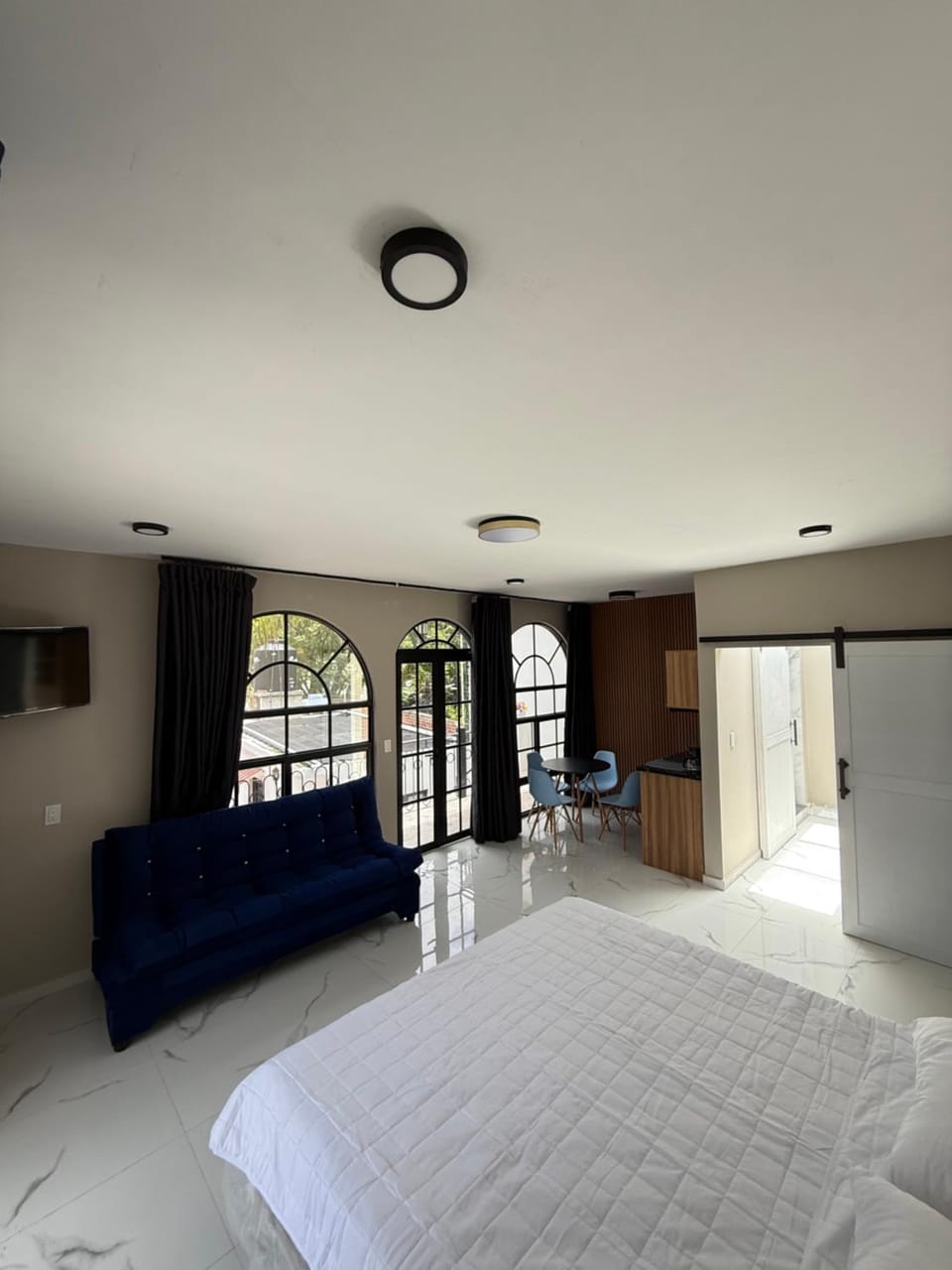 Photo of the whole room, Bedroom