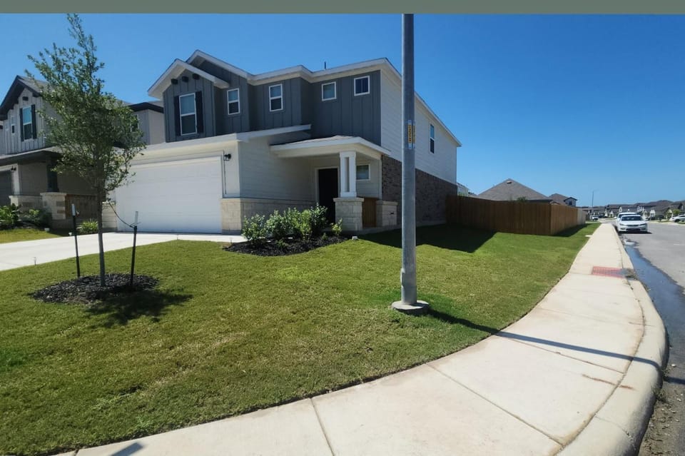 Property building, Neighbourhood, Street view, Parking