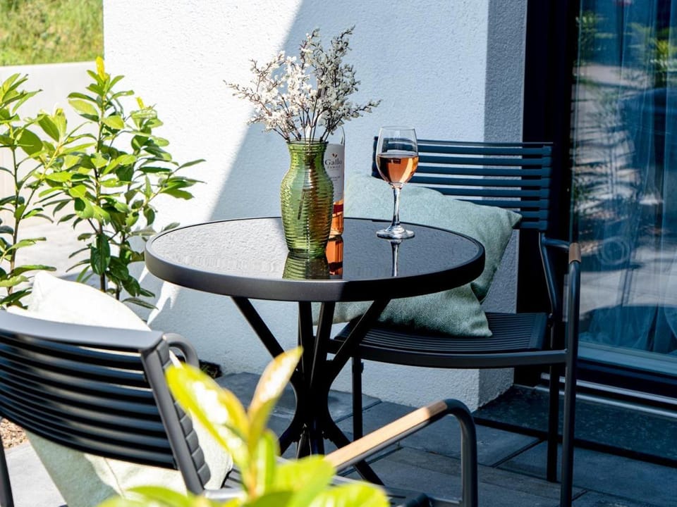 Patio, Day, View (from property/room), Balcony/Terrace, Dining area
