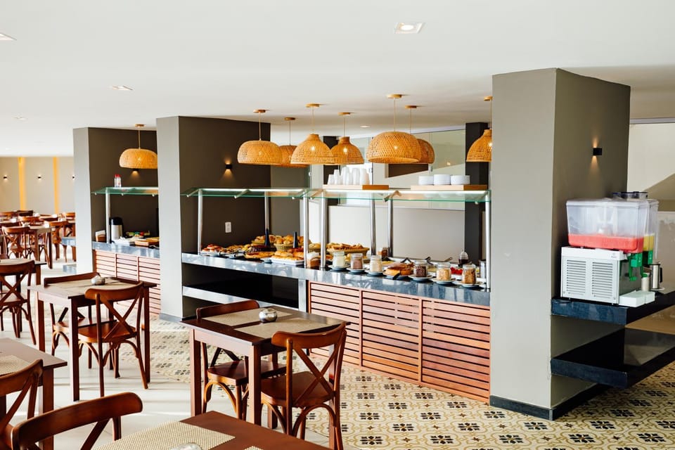 Restaurant/places to eat, Food and drinks, Banquet/Function facilities, Food, Buffet breakfast