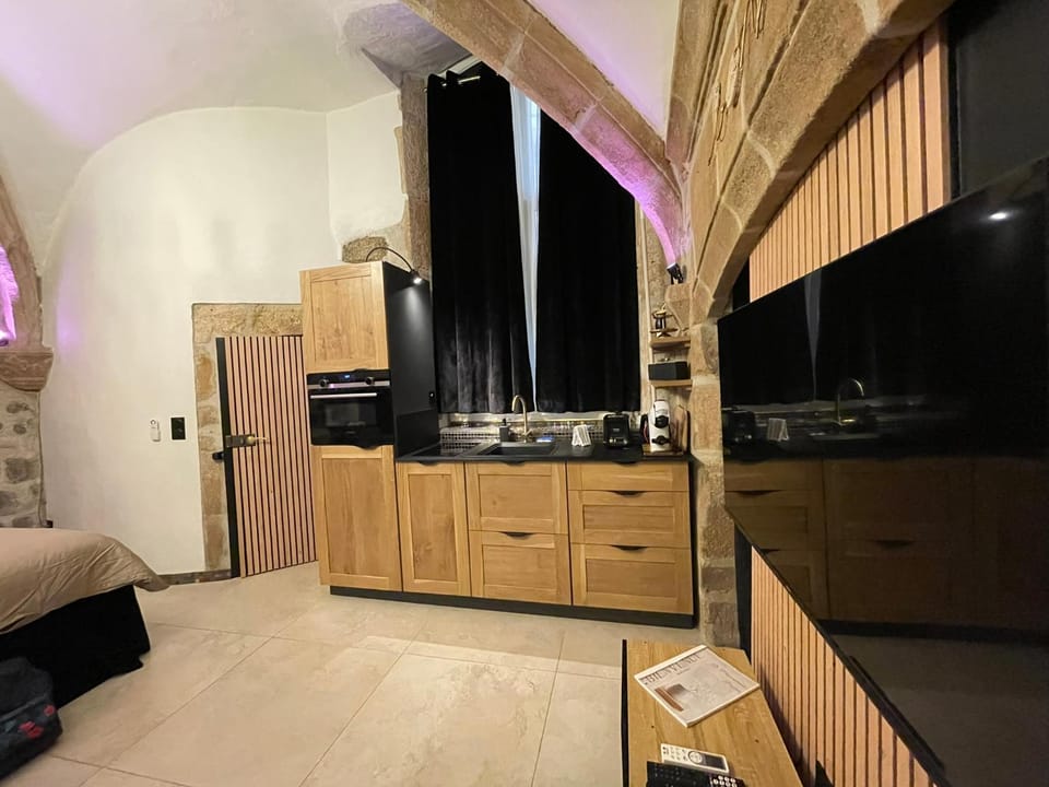 La parenthèse Ponote - Hammam - WIFI - city center Apartment in Auvergne-Rhône-Alpes