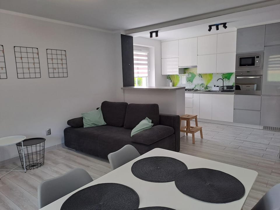 Living room, Meals, kitchen