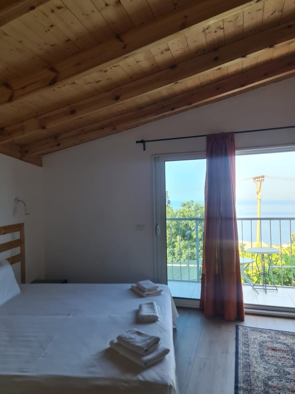 Bed, Natural landscape, View (from property/room), Balcony/Terrace, Bedroom, towels