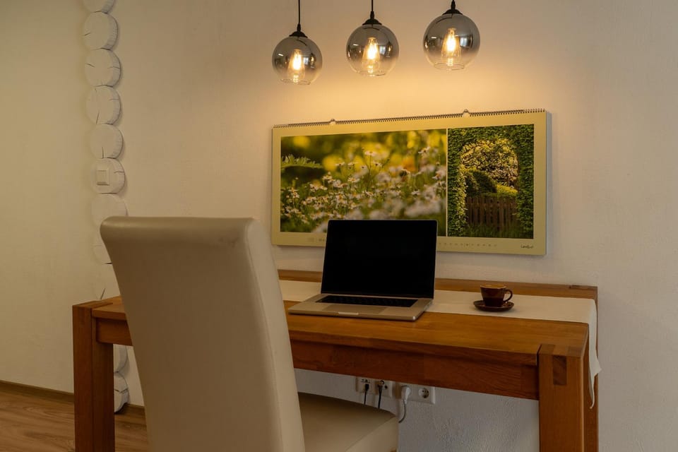 TV and multimedia, Seating area
