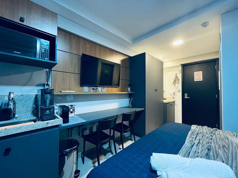 TV and multimedia, Kitchen or kitchenette, Photo of the whole room, Dining area