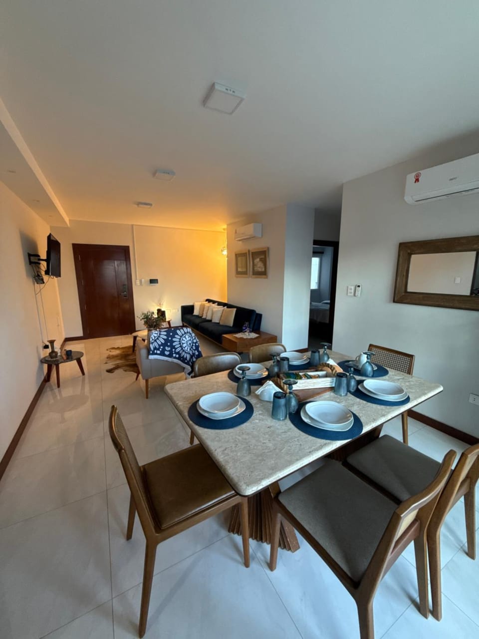 Living room, Dining area