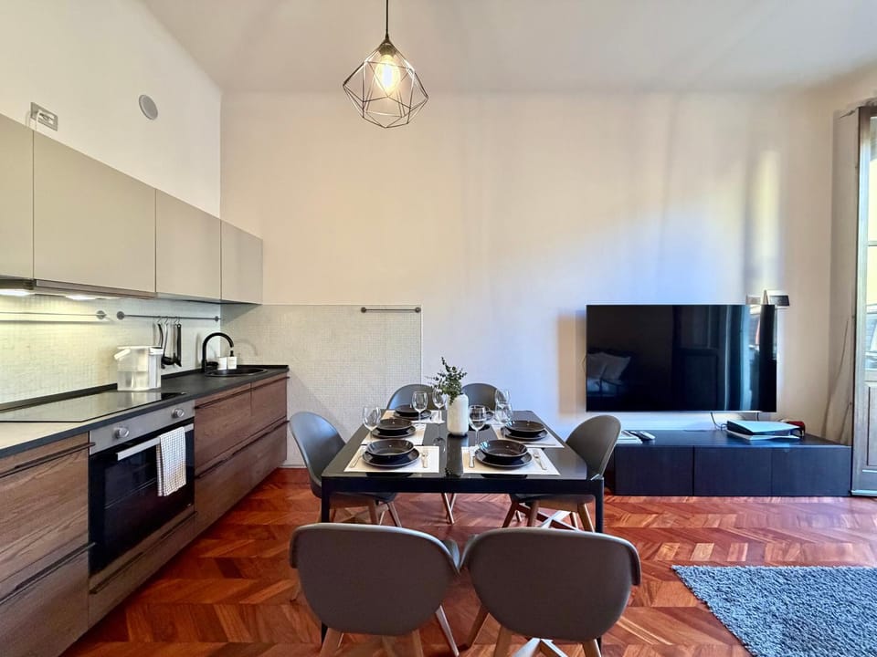 Kitchen or kitchenette, Living room, Seating area, Dining area, oven, stove