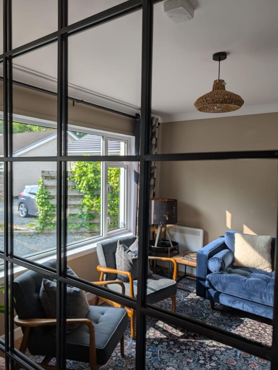 Living room, Seating area