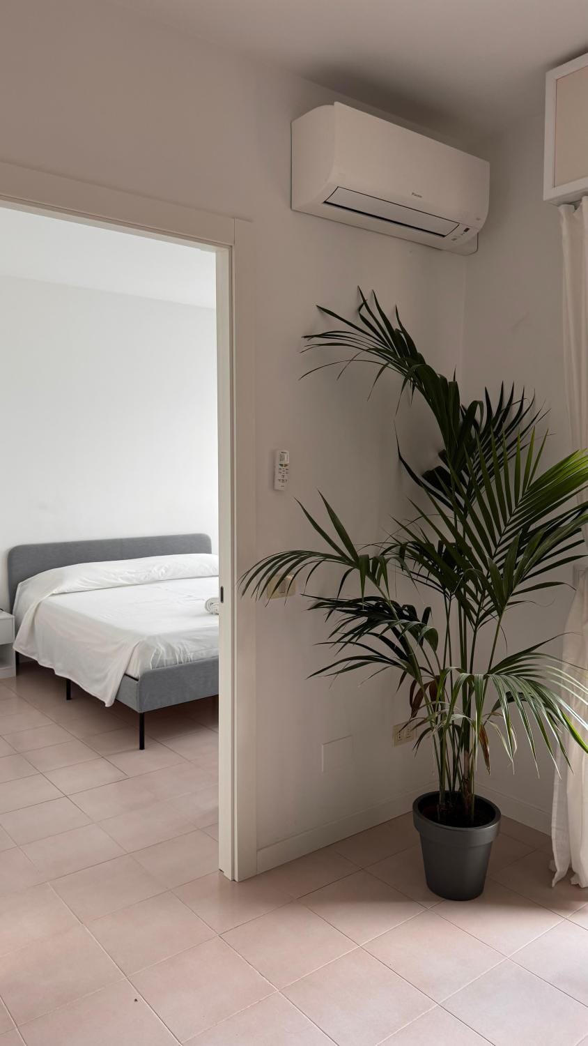 Bed, Bedroom, air conditioner