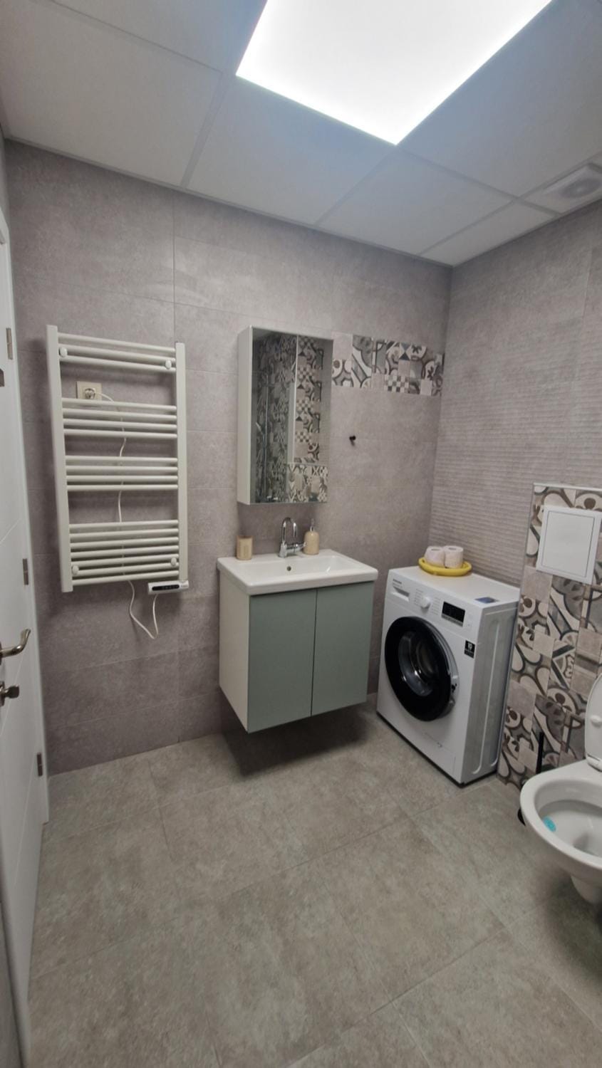 Bathroom, washing machine