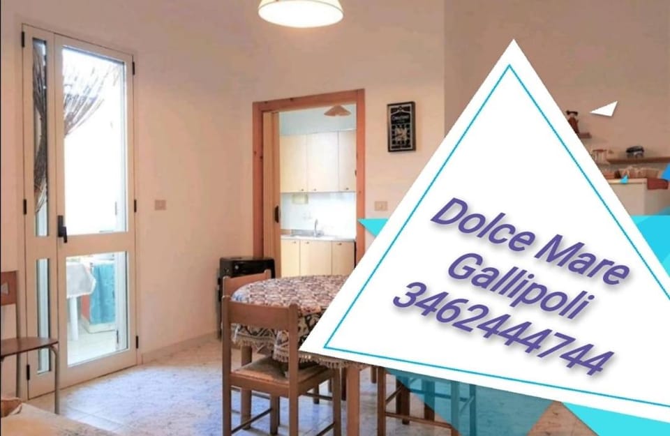 Dining area, Text overlay