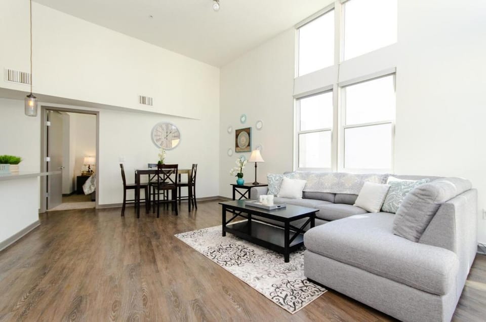 Modern 2BR Near Petco Park & Convention Center Apartment in San Diego