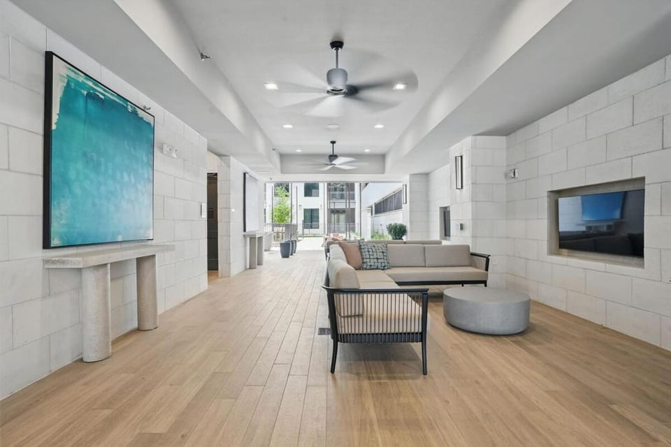 6min to Domain,12min DT Studio with Pool and Free Parking Apartment in Austin