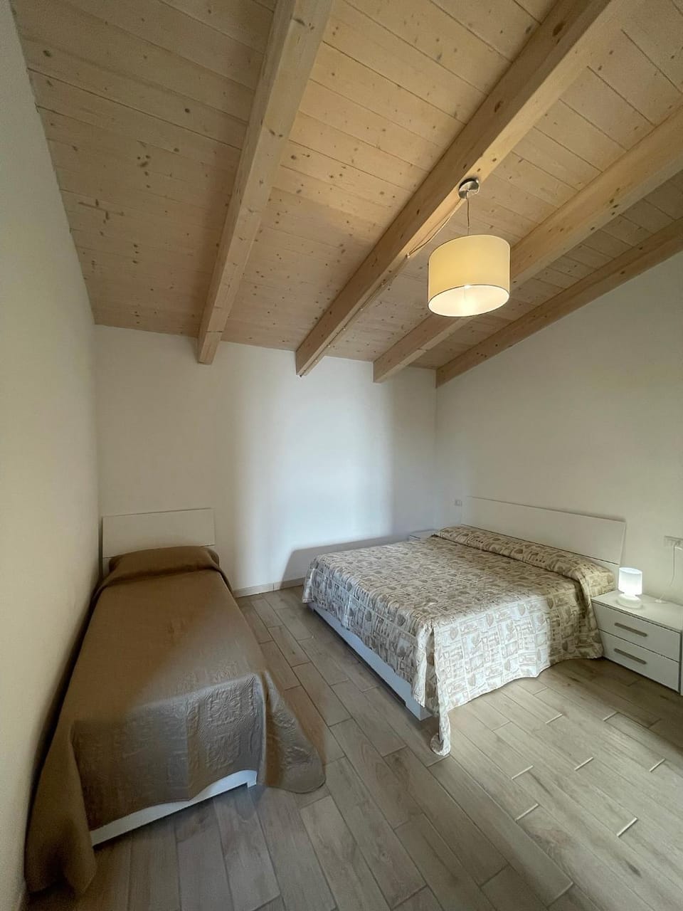 Bed, Photo of the whole room, Bedroom, wardrobe, air conditioner